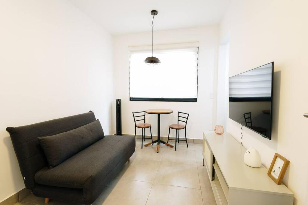 Apartamento Apto 15 - Apto Na Regiao •proximo Ao Metro •wi-fi